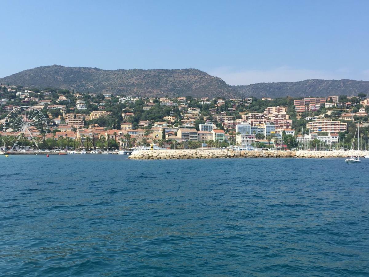 Les 12 Sables Lägenhet Le Lavandou Exteriör bild
